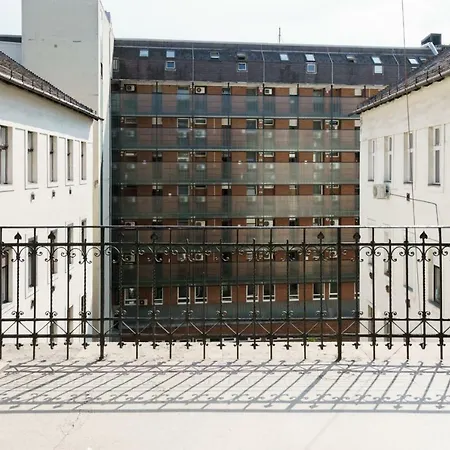B\best Location At 4 You\with A/c Lejlighed