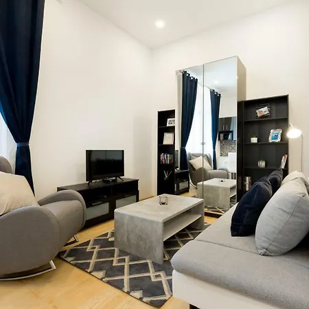 B\best Location At 4 You\with A/c * Βουδαπέστη