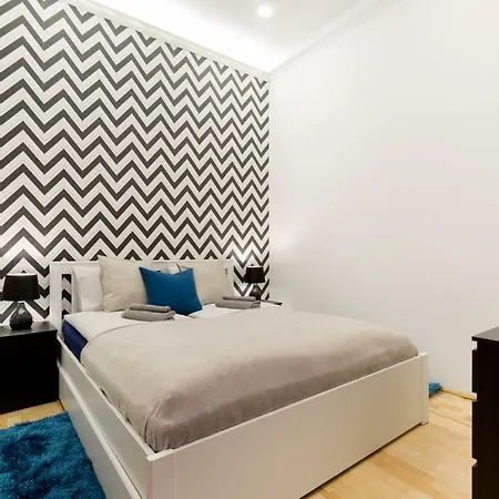 Διαμέρισμα B\best Location At 4 You\with A/c